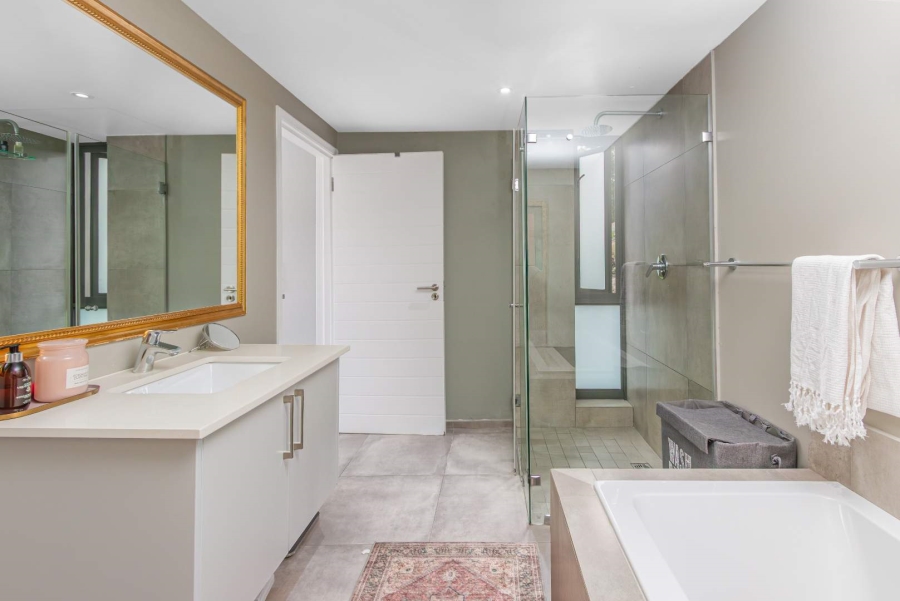 3 Bedroom Property for Sale in Simola Western Cape